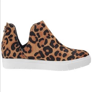 Steve Madden Women's Wrangle-L Sneaker (wedge)